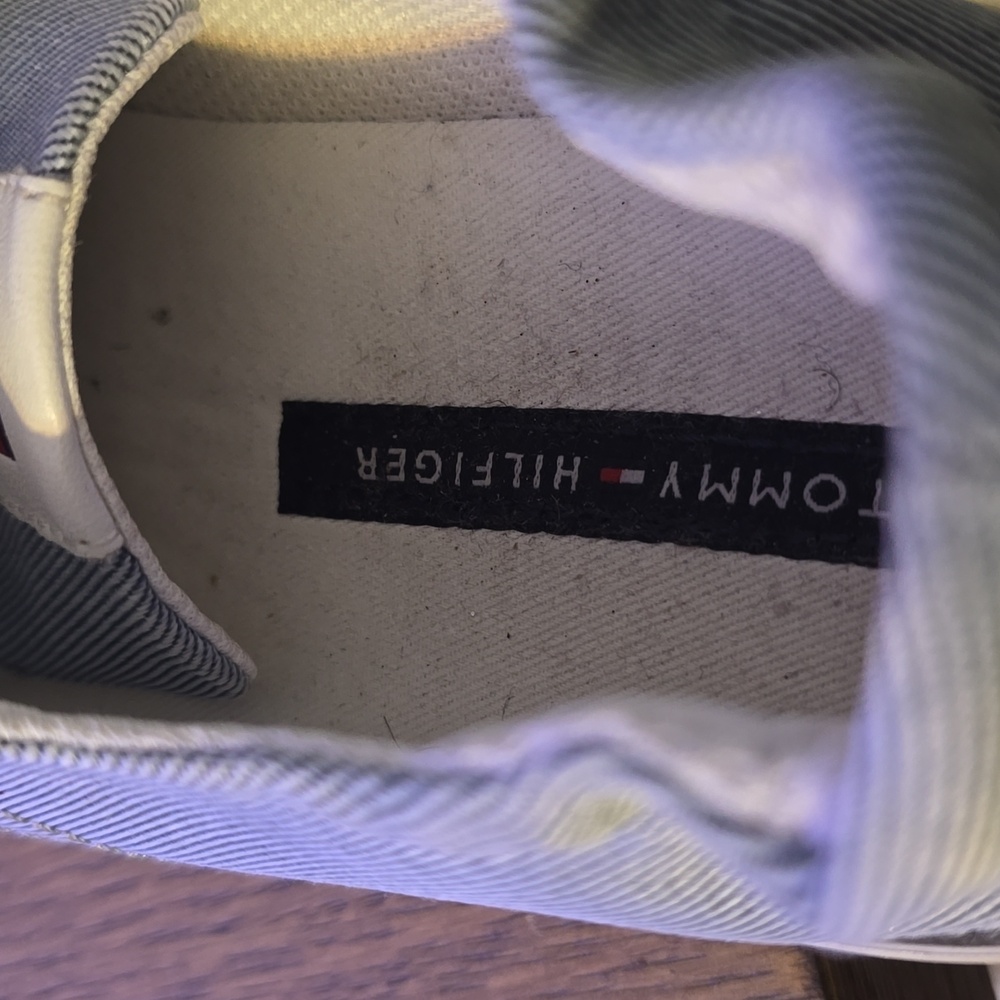 Tommy Hilfinger Sneakers - Picture 8 of 12